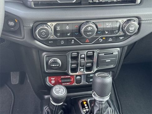 New 2026 Jeep Gladiator Mojave image 25