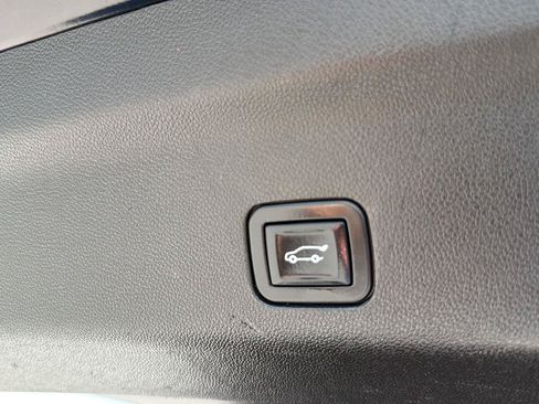 Used 2023 Cadillac Escalade ESV Premium Luxury AWD/4WD image 51