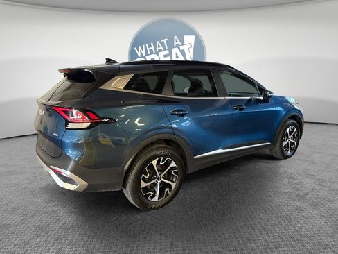 Used 2023 Kia Sportage EX w/ EX Premium Package AWD/4WD image 3