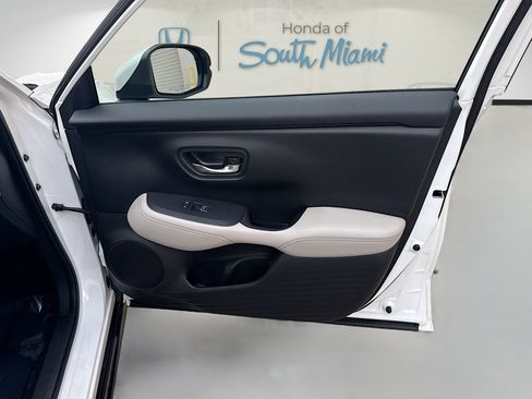 Certified 2023 Honda HR-V EX-L image 33