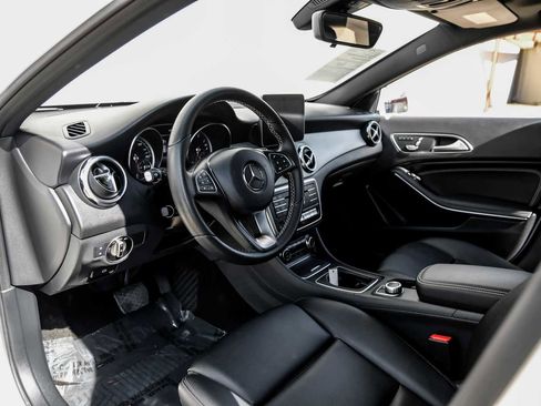 Used 2018 Mercedes-Benz GLA 250 image 3