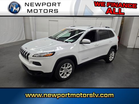 Used 2016 Jeep Cherokee Latitude w/ Comfort/Convenience Group image 1