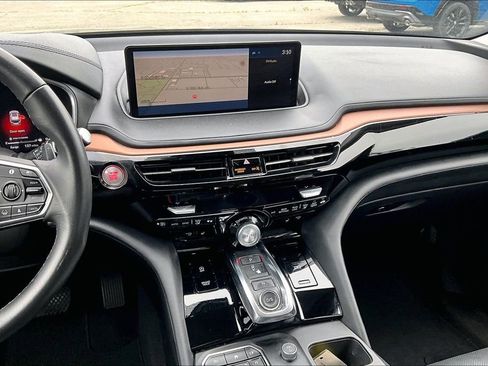 Used 2022 Acura MDX FWD w/ Technology Package image 8