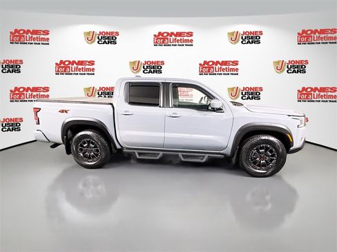 Used 2022 Nissan Frontier PRO-4X w/ Pro-4X Premium Package image 19