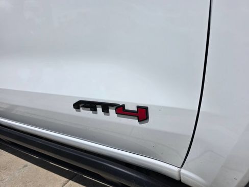 Used 2025 GMC Canyon AT4 w/ Nightfall Edition AWD/4WD image 24