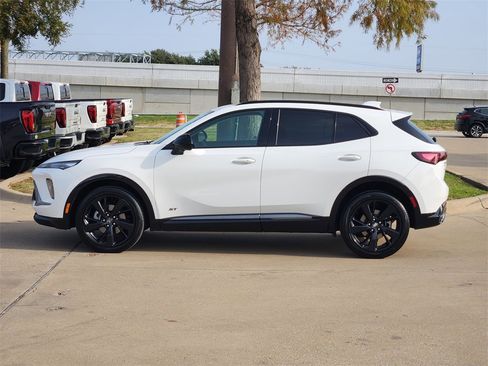 Used 2024 Buick Envision Sport Touring image 4