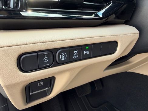 Certified 2026 Acura MDX SH-AWD w/ Technology Package image 17