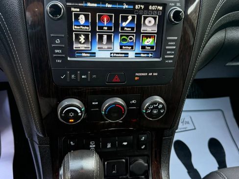 Used 2016 Chevrolet Traverse LT w/ Style and Technology Package AWD/4WD image 40