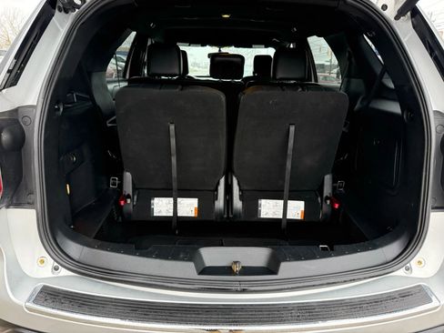 Used 2018 Ford Explorer XLT w/ Equipment Group 202A image 14