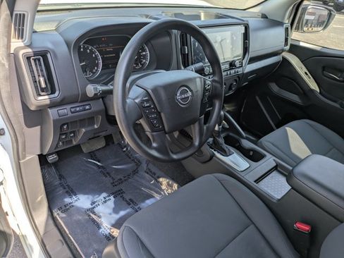 Used 2025 Nissan Frontier S AWD/4WD image 9