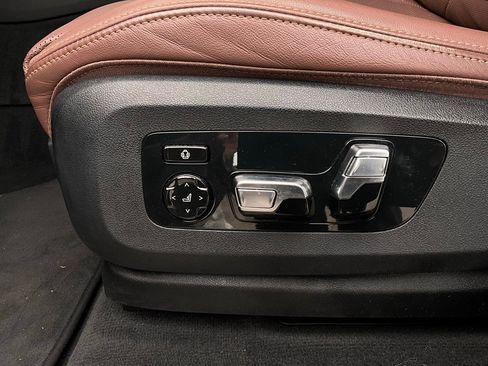 Used 2023 BMW X5 xDrive40i w/ Luxury Seating Package image 11