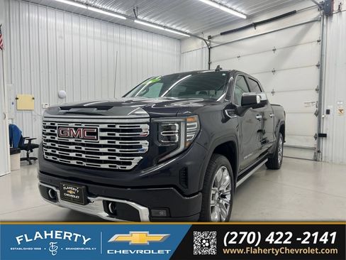 Used 2024 GMC Sierra 1500 Denali w/ Denali Reserve Package AWD/4WD image 5