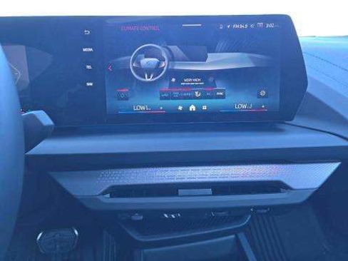 Used 2025 BMW M235i xDrive w/ Premium Package image 4