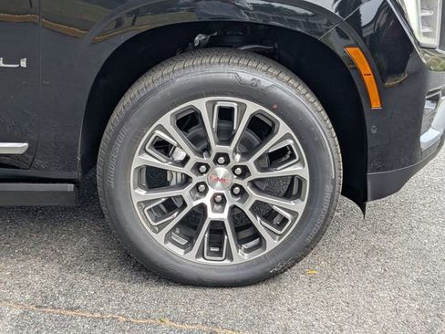 New 2026 GMC Yukon Denali w/ Sun & Power Step Package image 12