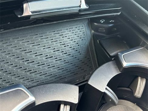 Used 2021 Mercedes-Benz GLS 450 4MATIC image 40