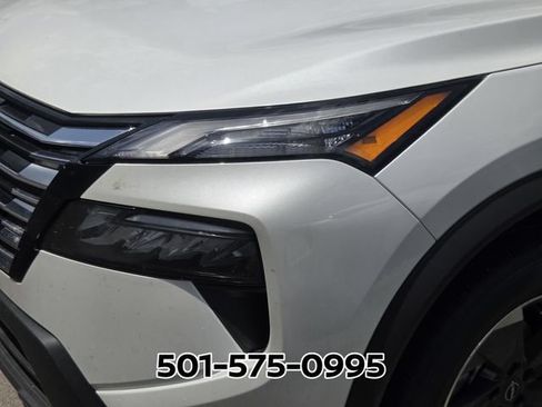Used 2026 Nissan Rogue SV FWD image 11