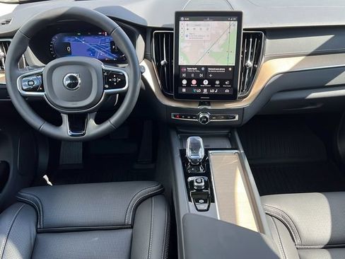 New 2026 Volvo XC60 B5 Ultra w/ Protection Package Premier AWD/4WD image 13