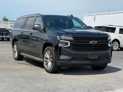 Used 2023 Chevrolet Suburban RST w/ Sport Performance Package
