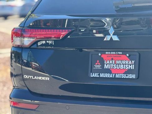 New 2025 Mitsubishi Outlander 4WD Plug-In Hybrid image 11