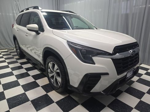 Certified 2024 Subaru Ascent Premium w/ Convenience Package image 3