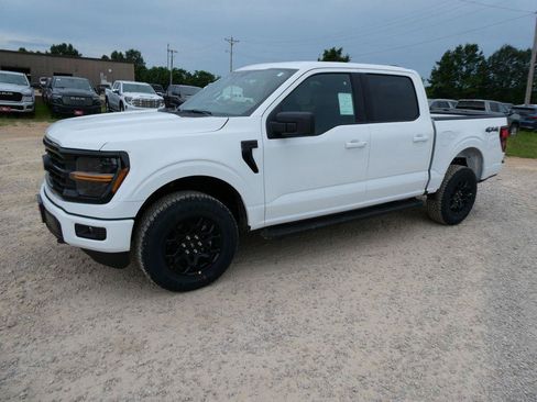 New 2026 Ford F150 XLT w/ XLT Black Appearance Package AWD/4WD image 9