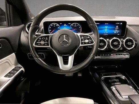 Used 2021 Mercedes-Benz GLA 250 4MATIC image 8