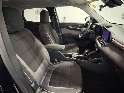 Used 2025 Chevrolet TrailBlazer LT w/ LT Cold Weather Package image 25