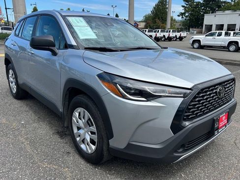 Certified 2022 Toyota Corolla Cross L AWD/4WD image 3