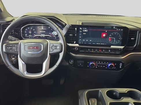 Used 2025 GMC Sierra 1500 Elevation AWD/4WD image 9