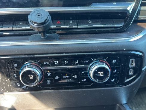 Used 2023 GMC Sierra 1500 SLT w/ SLT Premium Package image 28