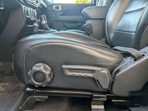 Used 2021 Jeep Wrangler Unlimited Sahara w/ Safety Group image 17