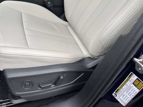 Used 2025 Audi Q5 Premium w/ Convenience Package AWD/4WD image 21