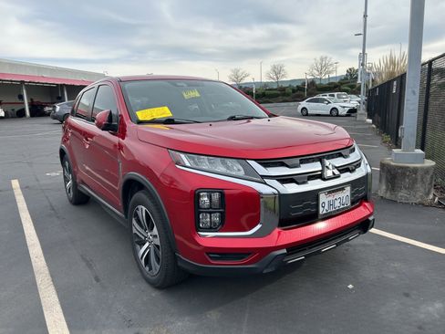 Used 2021 Mitsubishi Outlander Sport LE image 1