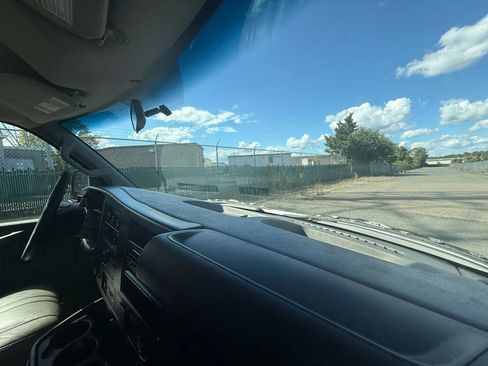 Used 2016 Chevrolet Express 2500 image 46