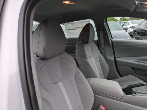 New 2026 Hyundai Elantra SE FWD image 45