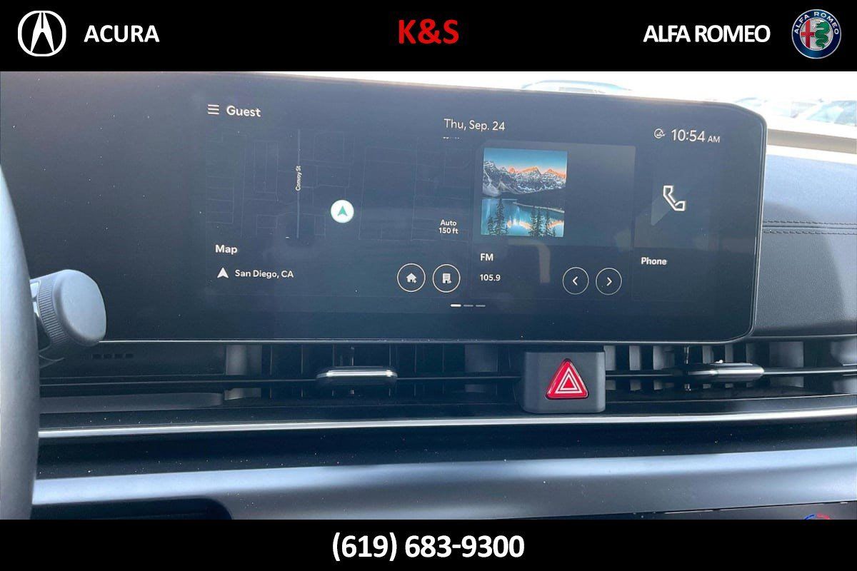 Used 2025 Kia Carnival FWD image 8
