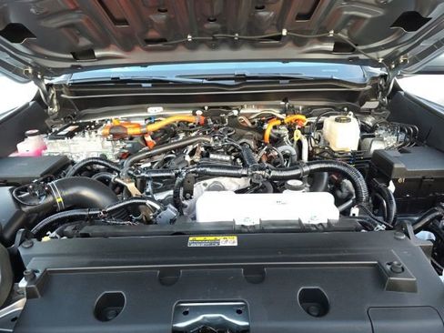 Used 2025 Toyota Tacoma TRD Off-Road image 26