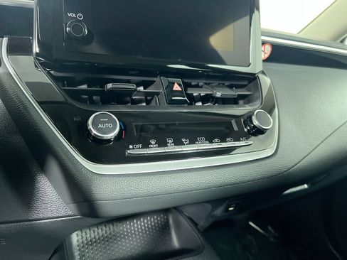 Used 2024 Toyota Corolla LE FWD image 24