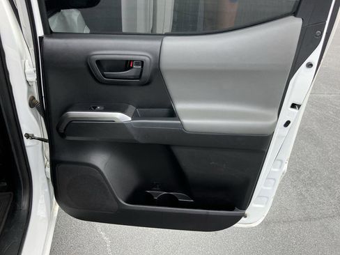Used 2021 Toyota Tacoma SR5 image 29