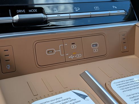 New 2026 Hyundai Santa Fe Limited FWD image 28
