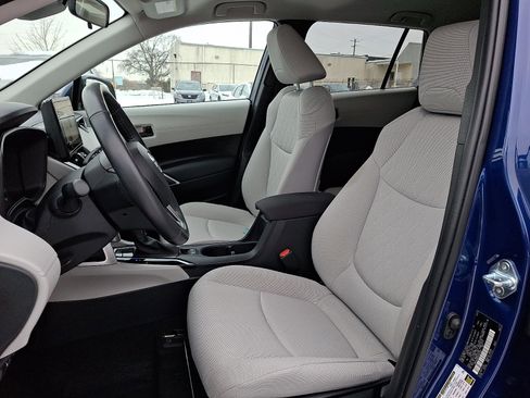 Used 2023 Toyota Corolla Cross LE image 13