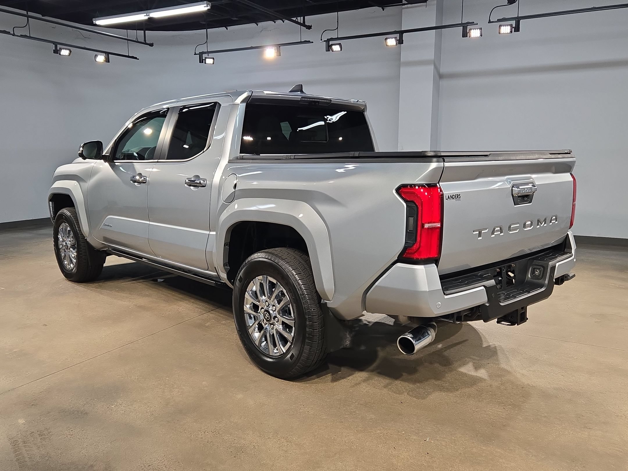 Certified 2024 Toyota Tacoma Limited w/ Limited Package (LT) AWD/4WD image 5