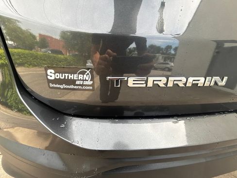 Used 2020 GMC Terrain SLE w/ Driver Convenience Package FWD image 12