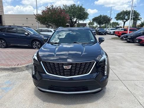 Used 2023 Cadillac XT4 Premium Luxury w/ Cold Weather Package FWD image 4