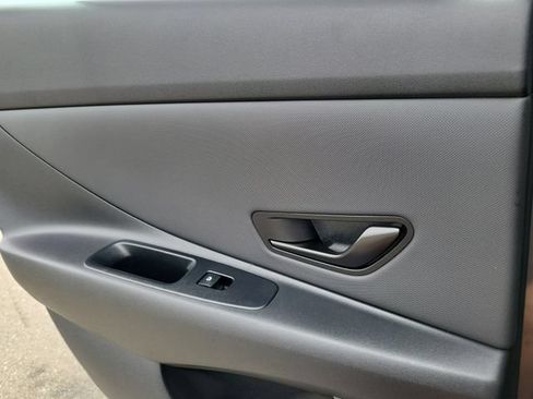 New 2026 Hyundai Elantra SEL Sport FWD image 23