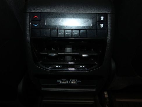 Used 2024 Jeep Grand Cherokee L Laredo AWD/4WD image 30