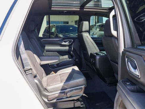 Used 2022 Chevrolet Tahoe LT w/ LT Signature Plus Package AWD/4WD image 33