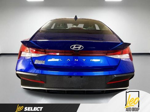 Used 2024 Hyundai Elantra SEL FWD image 7