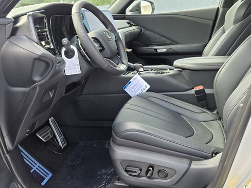 New 2026 Lexus TX 500h AWD image 13