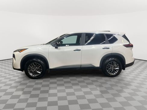 Certified 2025 Nissan Rogue S image 6